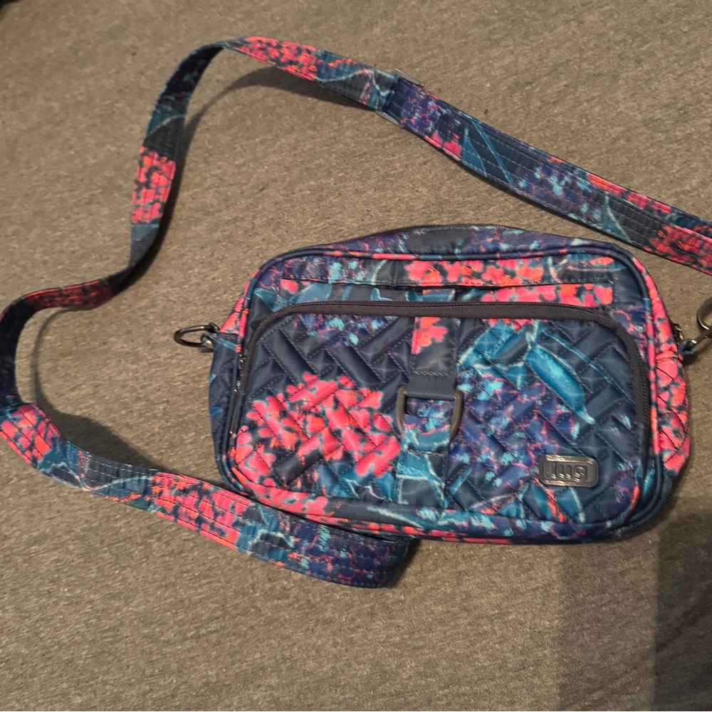 Lug Carousel Crossbody RFID Flower Hydrangea Navy
